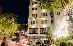 Cát Phúc Hotel
